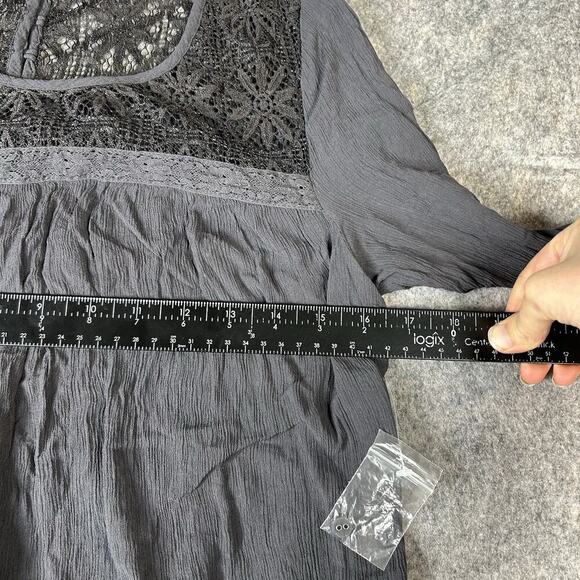 ModCloth Top Womens Small 3/4 Sleeve Lace Neckline & Trim Gray Flowy Blouse - Picture 8 of 10